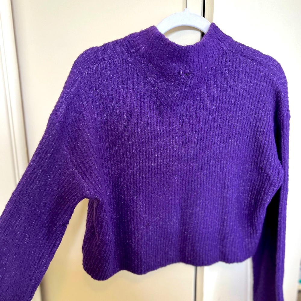 Cropped sweater